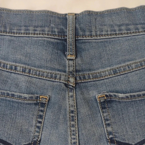 Abercrombie & Fitch High Rise Medium Destroy Short, Color Blue Size 30 - Picture 12 of 15